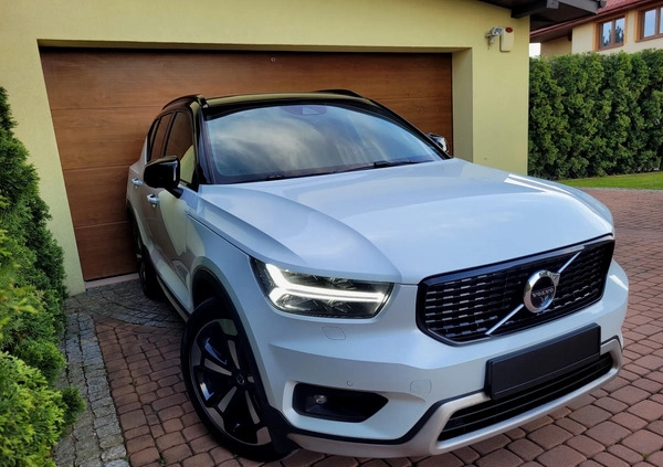 Volvo XC 40 cena 109000 przebieg: 205000, rok produkcji 2019 z Opoczno małe 781